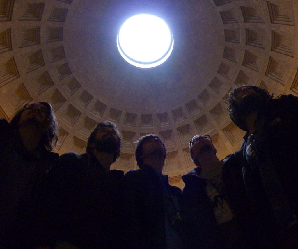 2013-12-14 - 432 - Rome - Balkan Boyz Pantheon shot